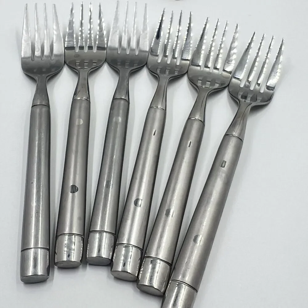 Cambridge -Tripoli II -24 Pc Flatware Set Spoons Forks Knives Stainless Sand
